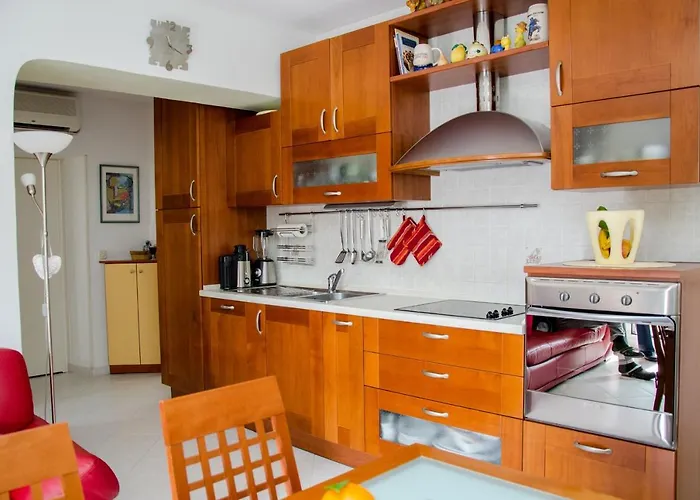 With A Parking Space - 11072