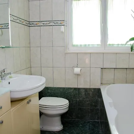 Apartman With A Parking Space - 11072 *