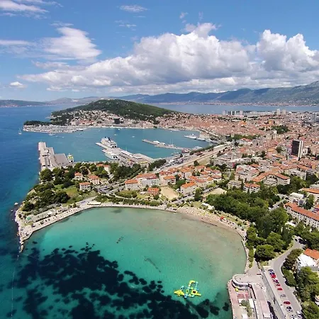 Appartement With A Parking Space - 11072 *